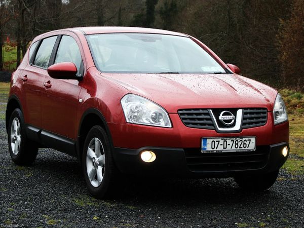 Nissan Qashqai Hatchback, Petrol, 2007, Red