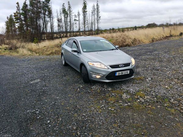 Ford Mondeo Hatchback, Diesel, 2013, Silver