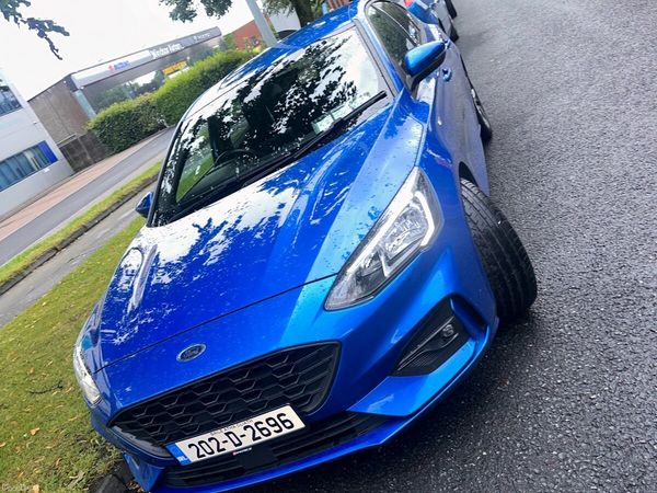 Ford Focus Hatchback, Petrol, 2020, Blue