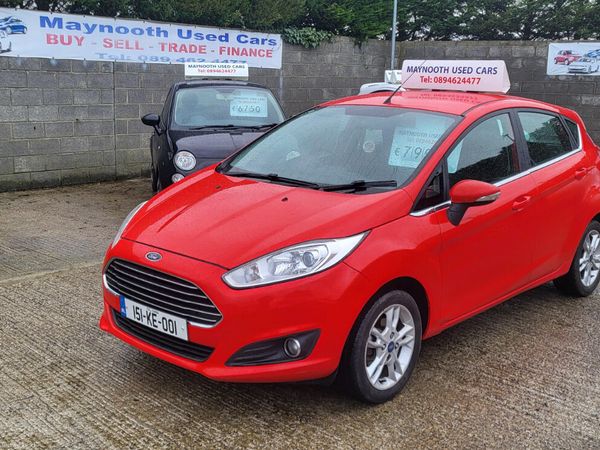 Ford Fiesta Hatchback, Petrol, 2015, Red