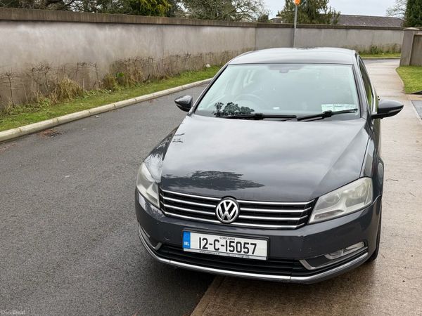 Volkswagen Passat Saloon, Diesel, 2012, Grey