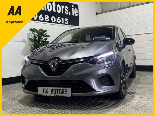 Renault Clio Hatchback, Petrol, 2023, Grey