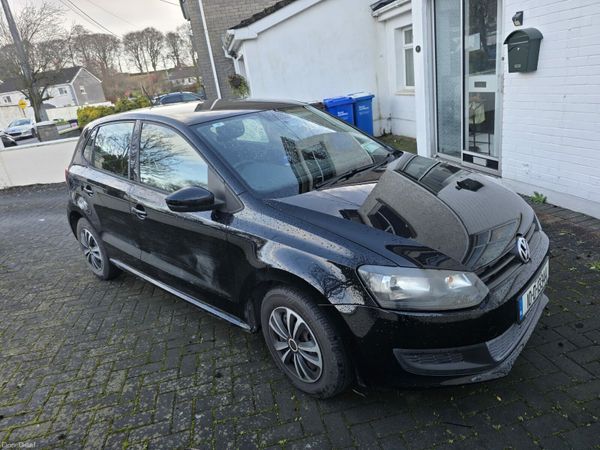 Volkswagen Polo Hatchback, Petrol, 2010, Black