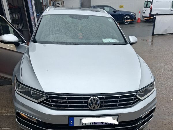 Volkswagen Passat Estate, Diesel, 2017, Silver