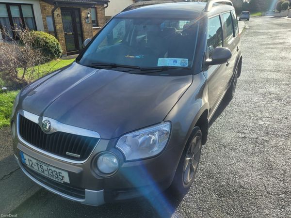 Skoda Yeti SUV, Diesel, 2012, Brown