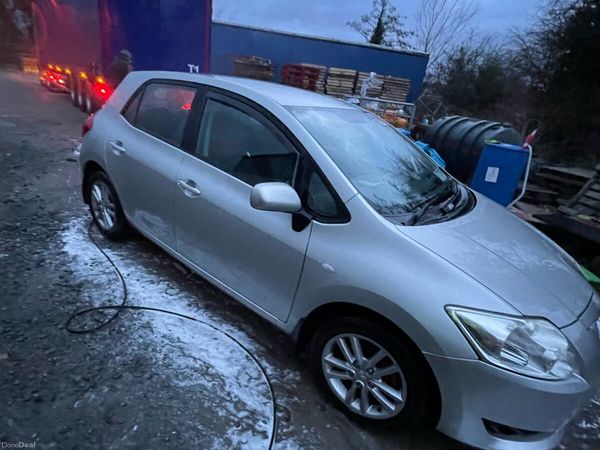 Toyota Auris Hatchback, Diesel, 2009, Silver