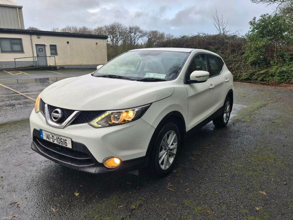Nissan Qashqai Hatchback, Diesel, 2014, White