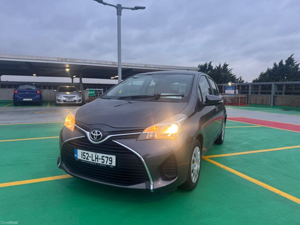 Toyota Yaris Hatchback, Petrol, 2015, Grey