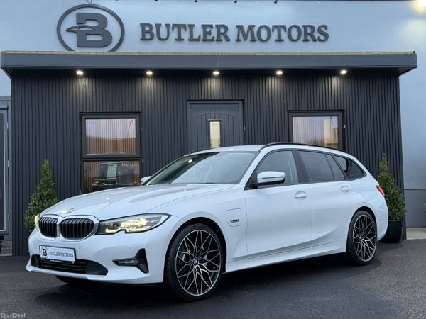 BMW 3-Series Estate, Petrol Hybrid, 2022, White