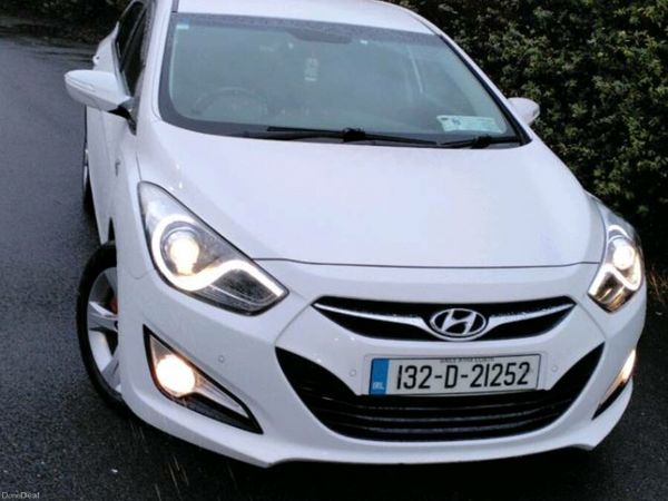Hyundai i40 Saloon, Diesel, 2013, White
