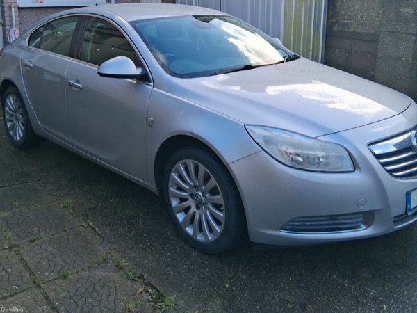 Vauxhall Insignia Hatchback, Diesel, 2011, Silver