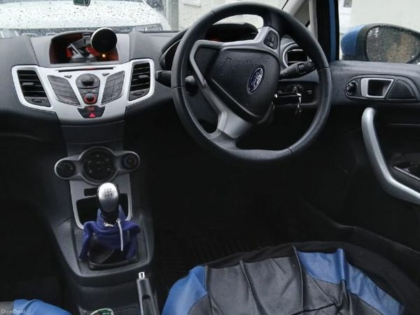 Ford Fiesta Hatchback, Petrol, 2012, Blue