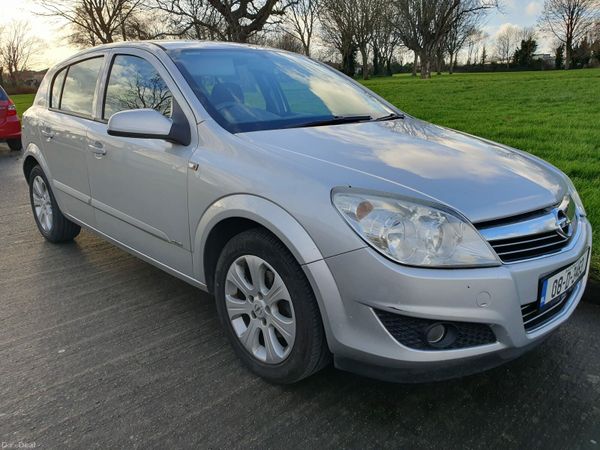 Opel Astra Hatchback, Petrol, 2008, Silver