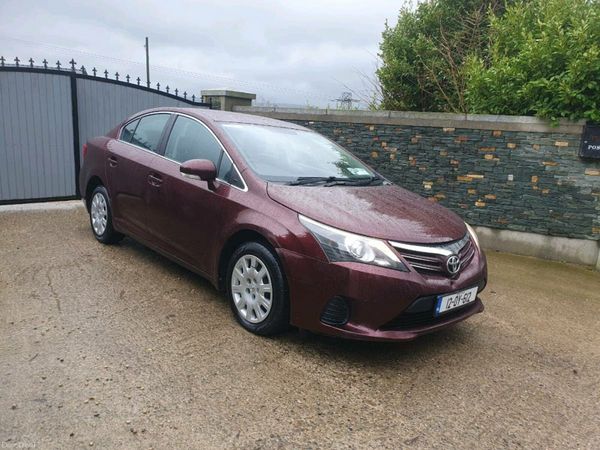 Toyota Avensis Saloon, Diesel, 2012, Red