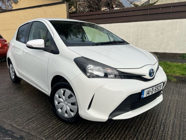 Toyota Vitz Hatchback, Petrol, 2014, White