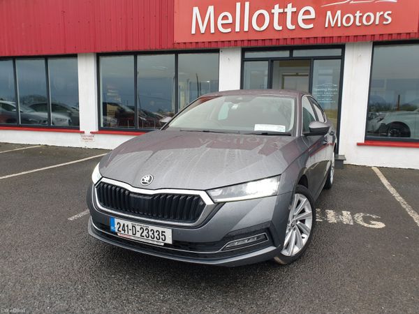Skoda Octavia Saloon, Petrol Hybrid, 2024, Grey