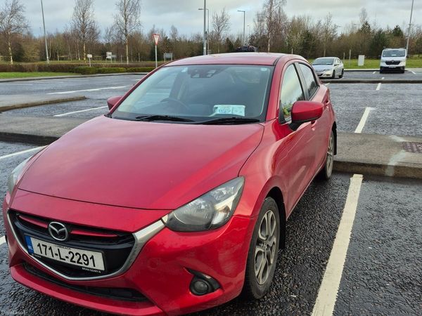 Mazda Mazda2 Hatchback, Petrol, 2017, Red