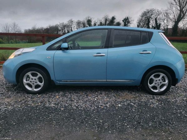 Nissan Leaf Hatchback, Electric, 2016, Blue