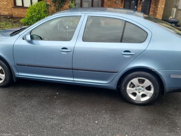 Skoda Octavia Hatchback, Petrol, 2009, Grey