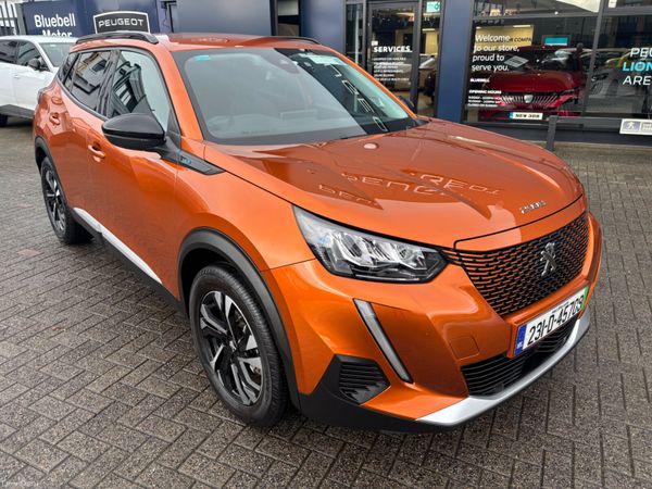 Peugeot 2008 Hatchback, Electric, 2023, Orange