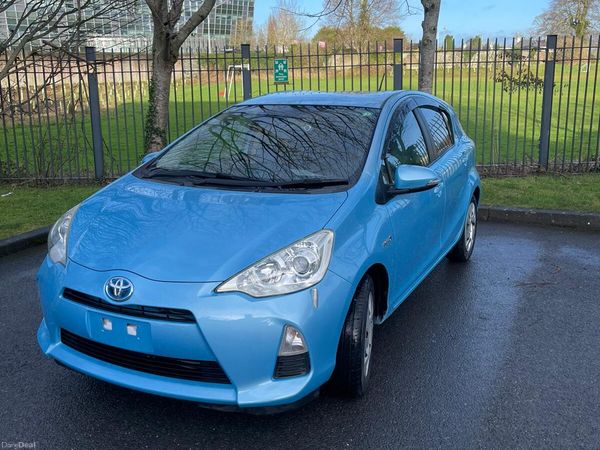 Toyota Aqua Hatchback, Petrol Plug-in Hybrid, 2014, Blue