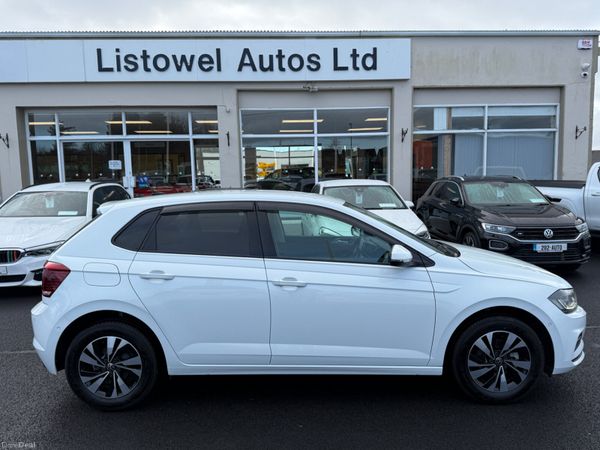 Volkswagen Polo Hatchback, Petrol, 2021, White