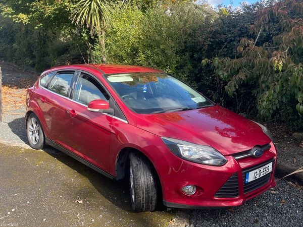 Ford Focus Hatchback, Diesel, 2012, Red