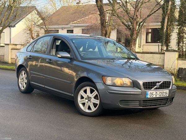 Volvo S40 Saloon, Diesel, 2005, Grey