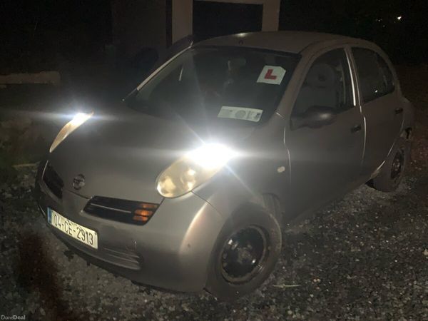 Nissan Micra Hatchback, Petrol, 2004, Silver