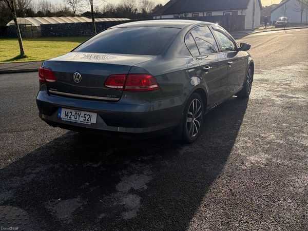 Volkswagen Passat Saloon, Diesel, 2014, Grey