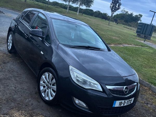 Opel Astra Hatchback, Diesel, 2010, Black