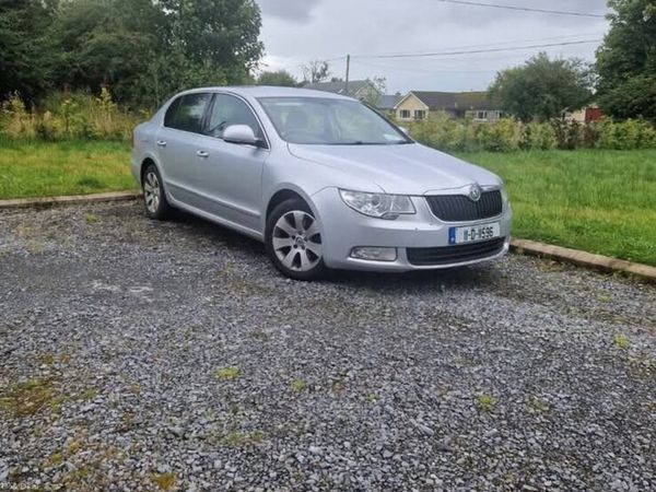 Skoda Superb Saloon, Diesel, 2011, Silver