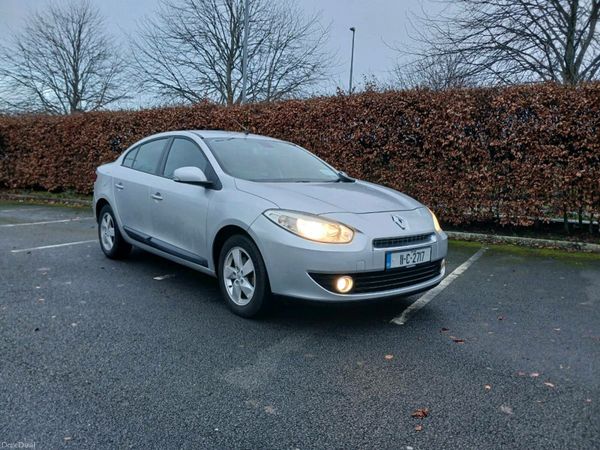 Renault Fluence Saloon, Diesel, 2011, Silver