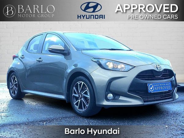 Toyota Yaris Hatchback, Petrol Hybrid, 2022, Green
