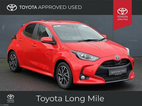 Toyota Yaris Hatchback, Petrol Hybrid, 2023, Red