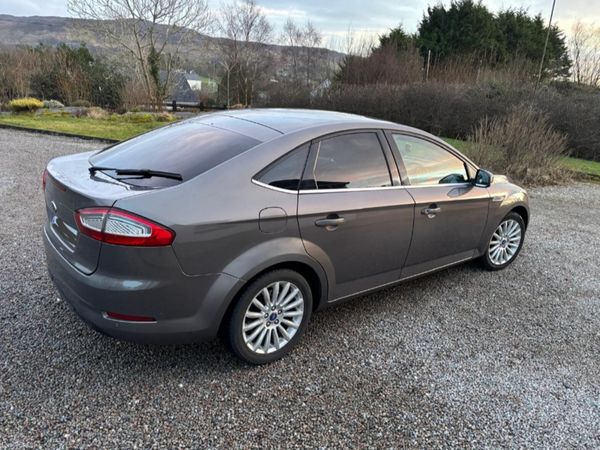 Ford Mondeo Hatchback, Diesel, 2014, Brown