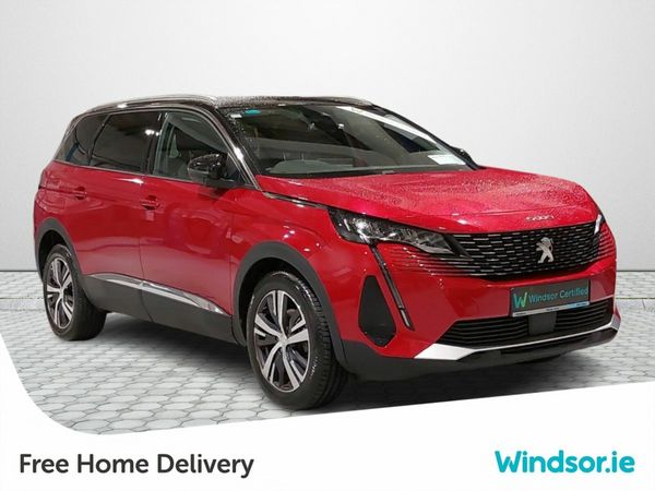 Peugeot 5008 MPV, Petrol, 2023, Red