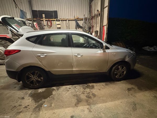 Hyundai ix35 SUV, Diesel, 2011, Silver