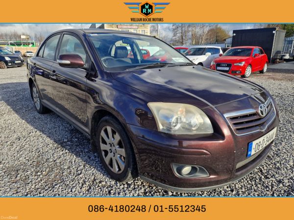 Toyota Avensis Saloon, Petrol, 2008, Red