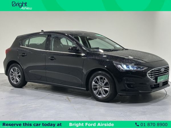 Ford Focus Hatchback, Petrol, 2023, Black