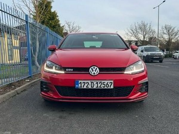 Volkswagen Golf Estate, Petrol, 2017, Red