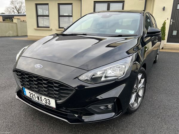 Ford Focus Hatchback, Petrol Hybrid, 2022, Black