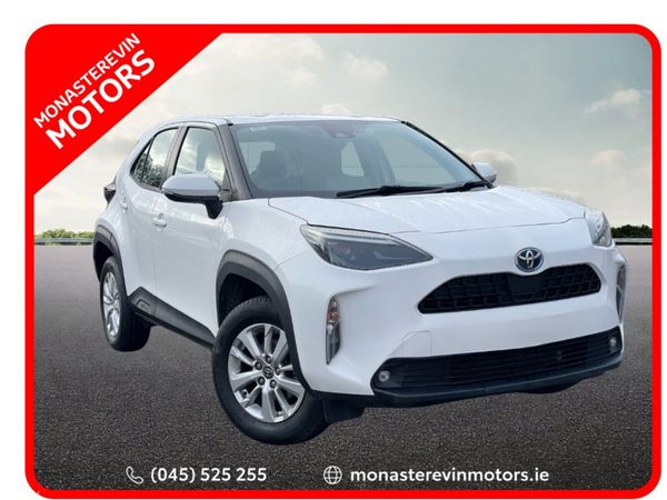 Toyota Yaris Hatchback, Petrol Hybrid, 2022, White