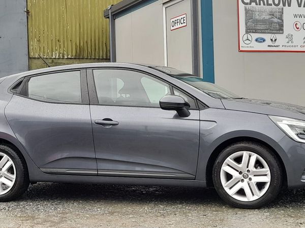 Renault Clio Hatchback, Petrol, 2022, Grey