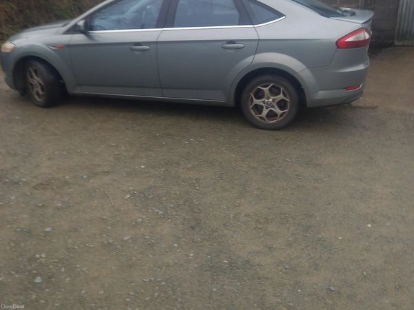 Ford Mondeo Hatchback, Diesel, 2009, Grey
