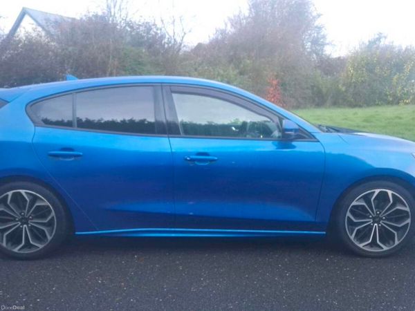 Ford Focus Hatchback, Diesel, 2019, Blue