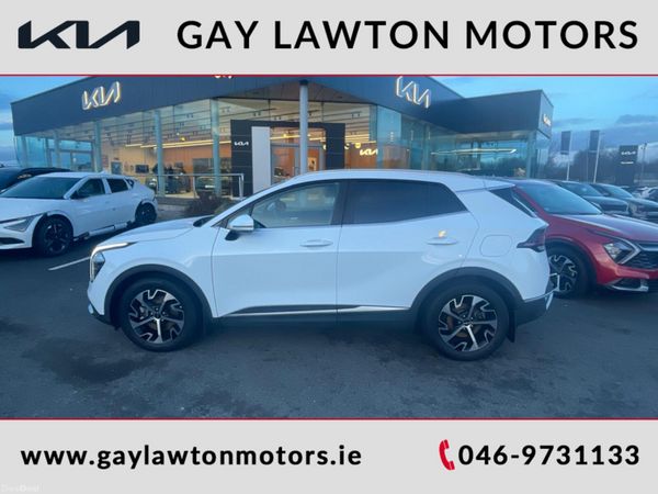 Kia Sportage MPV, Diesel, 2025, White