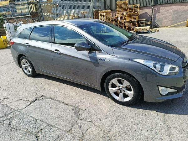 Hyundai i40 Estate, Diesel, 2011, Silver