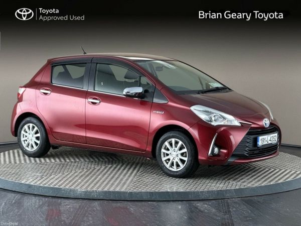 Toyota Yaris Hatchback, Petrol Hybrid, 2019, Red