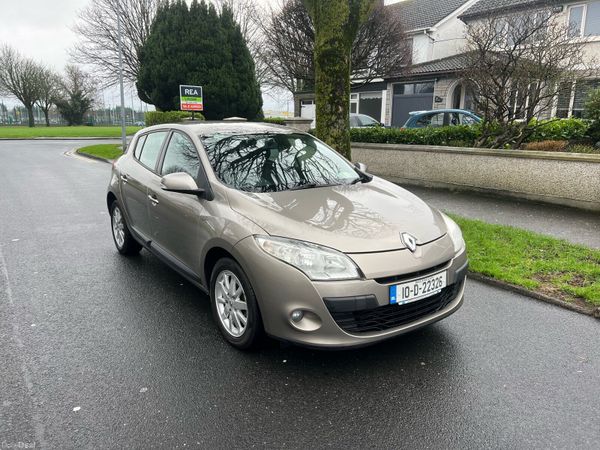 Renault Megane Hatchback, Diesel, 2010, Gold